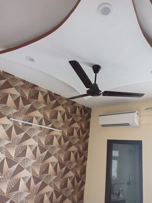 Team Area in 3 BHK Apartment at Mapsko Mount Ville, Sector 79 – for Rent