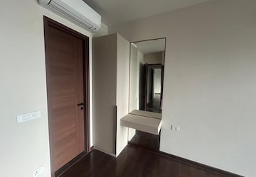 Room in 2 BHK Apartment at Krisumi Waterfall Residences, Sector 36a – for Rent