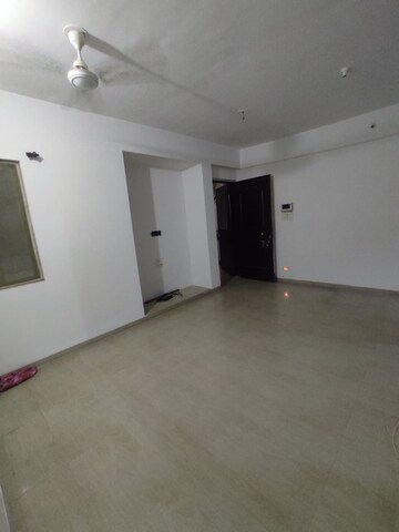 Room in 2 BHK Apartment at Vijay Vilas Taurus Building 11 To 15, Ghodbunder Road – for Rent