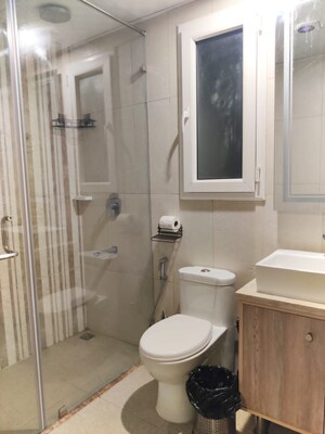 Master Bedroom in 3.5 BHK Apartment at Unitech Uniworld Gardens, Sector 47 – for Rent