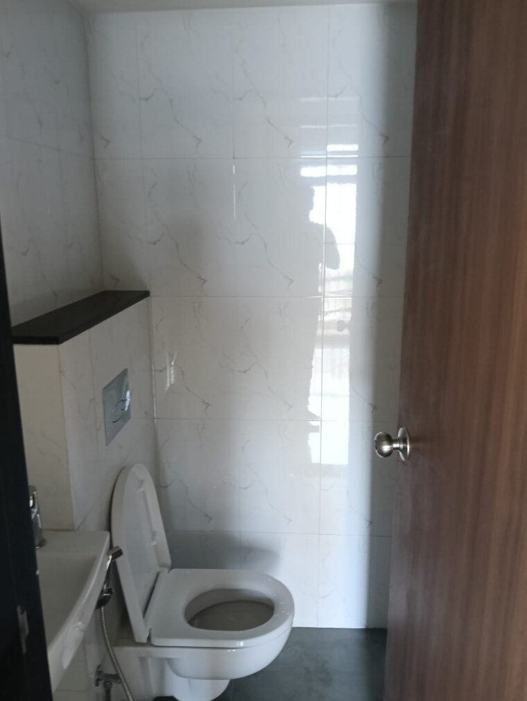 Bathroom, lodha-amara 1 Bedroom 446 Sq.Ft. Apartment In Kolshet Road Thane 9374579