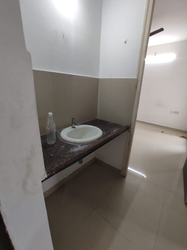 Bathroom, puranik-aarambh 2 Bedroom 650 Sq.Ft. Apartment In Ghodbunder Road Thane 9374715