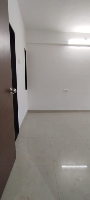Room in 2 BHK Apartment at Haware Estate, Kasarvadavali – for Rent