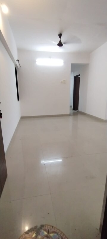 Room in 2 BHK Apartment at Haware Estate, Kasarvadavali – for Rent