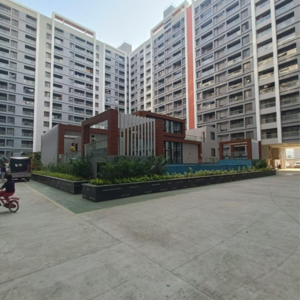 2 BHK Apartment For Rent in Roshan Milestone, Mumbai Bangalore Highway