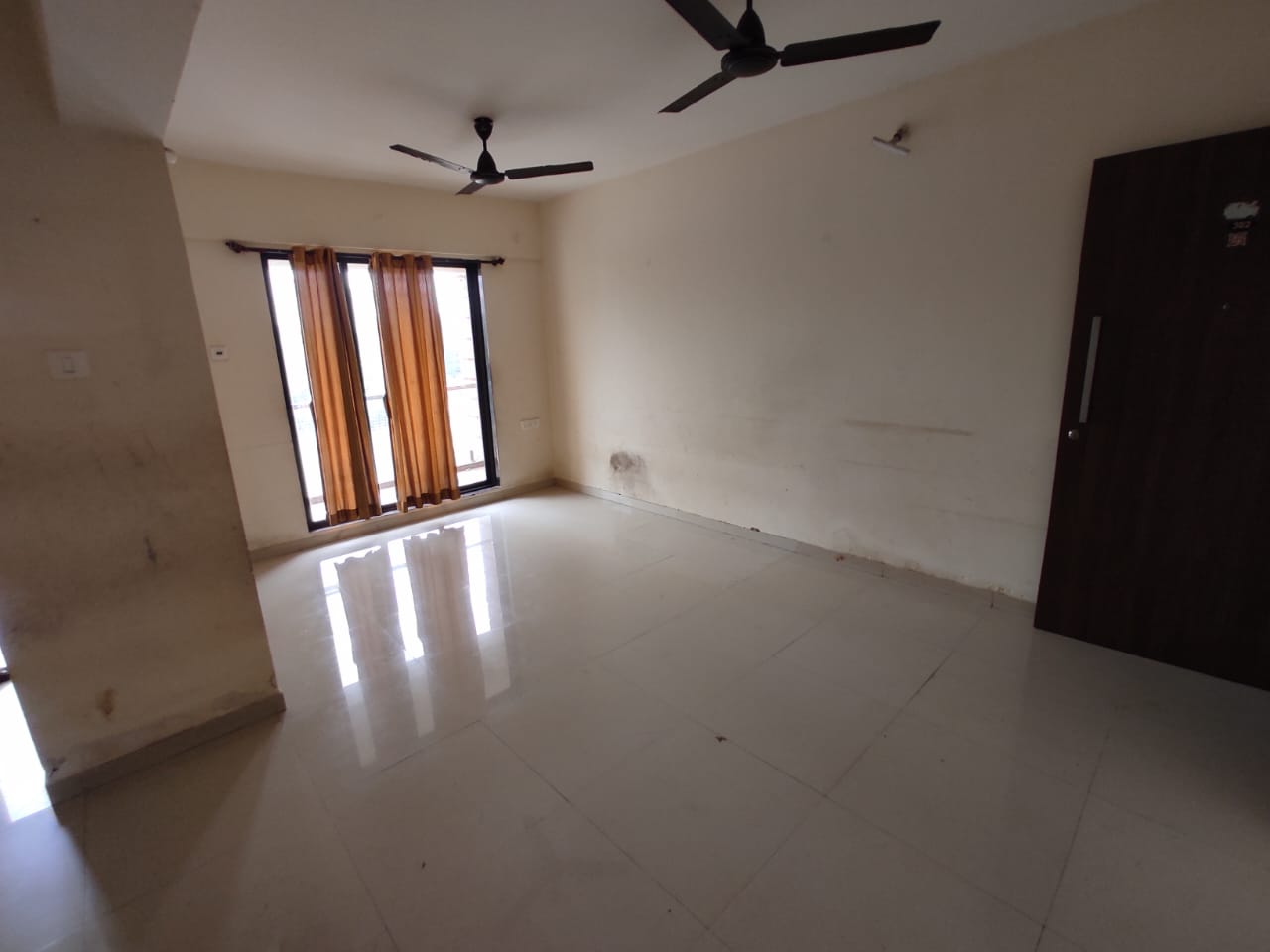 2 BHK + Servant Room Apartment For Rent in Vistas CHS
