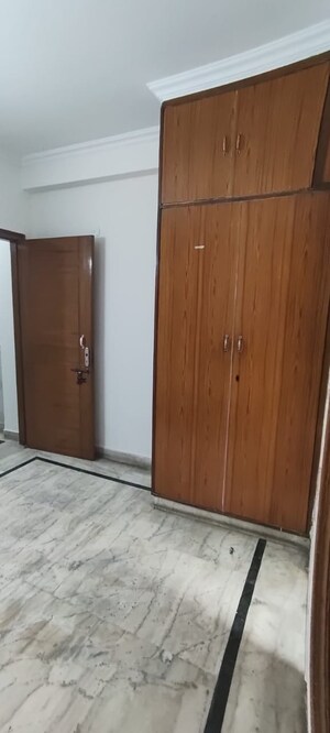 Room in 1 BHK Builder Floor at Malviya Nagar – for Rent