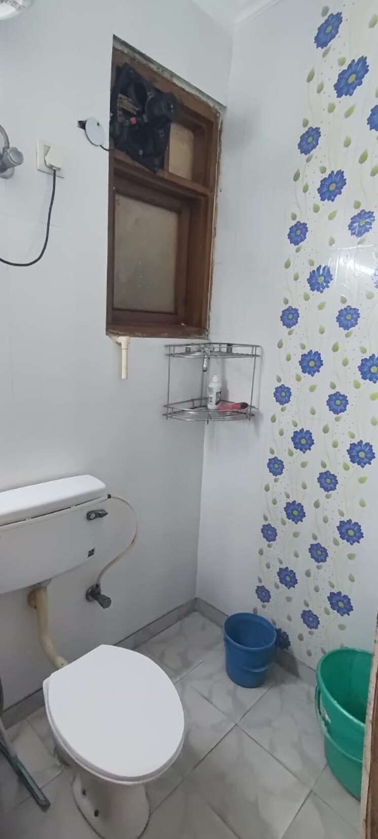 Bathroom, malviya nagar 1 Bedroom 750 Sq.Ft. Builder Floor In Malviya Nagar Delhi 9374756