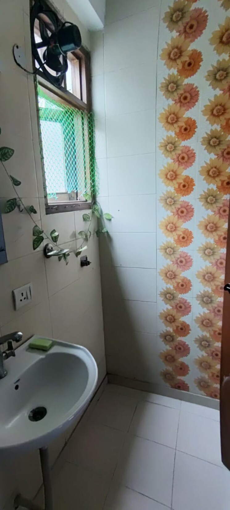 Bathroom, malviya nagar 1 Bedroom 750 Sq.Ft. Builder Floor In Malviya Nagar Delhi 9374756