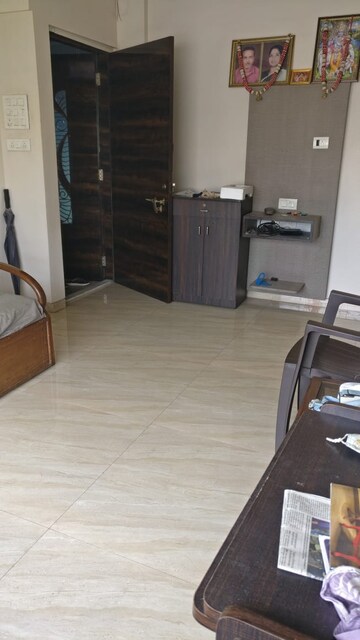 Furnished Amenities in 1 BHK Apartment at Vile Parle East – for Rent
