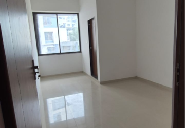 Room in  Office Space at Mittal Petals, Park Street – for Rent