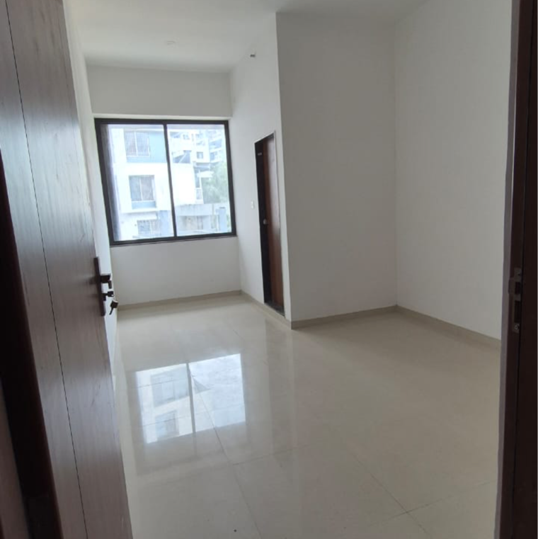 Room, mittal-petals Commercial Office Space 220 Sq.Ft. In Park Street Pune 9374759