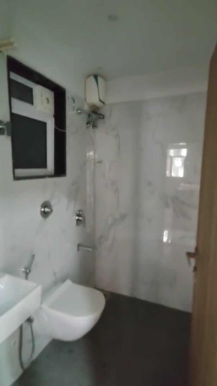 Bathroom, ghatkopar east 2 Bedroom 540 Sq.Ft. Apartment In Ghatkopar East Mumbai 9374771