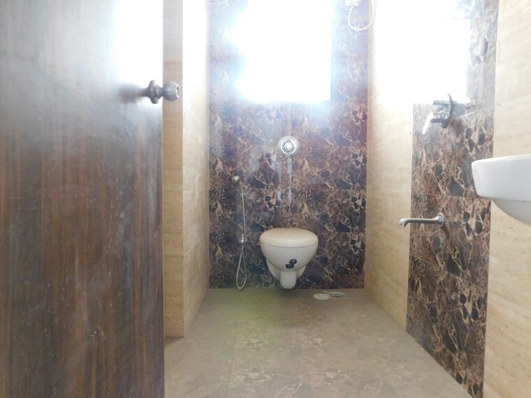 Bathroom, somani-dream-home 3 Bedroom 912 Sq.Ft. Apartment In Punawale Pune 9374769