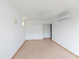 Room in 3 BHK Builder Floor at Gulmohar Park – for Rent