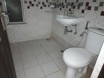 Master Bedroom in 2 BHK Apartment at JM Florance, Tech Zone 4 Greater Noida – for Rent