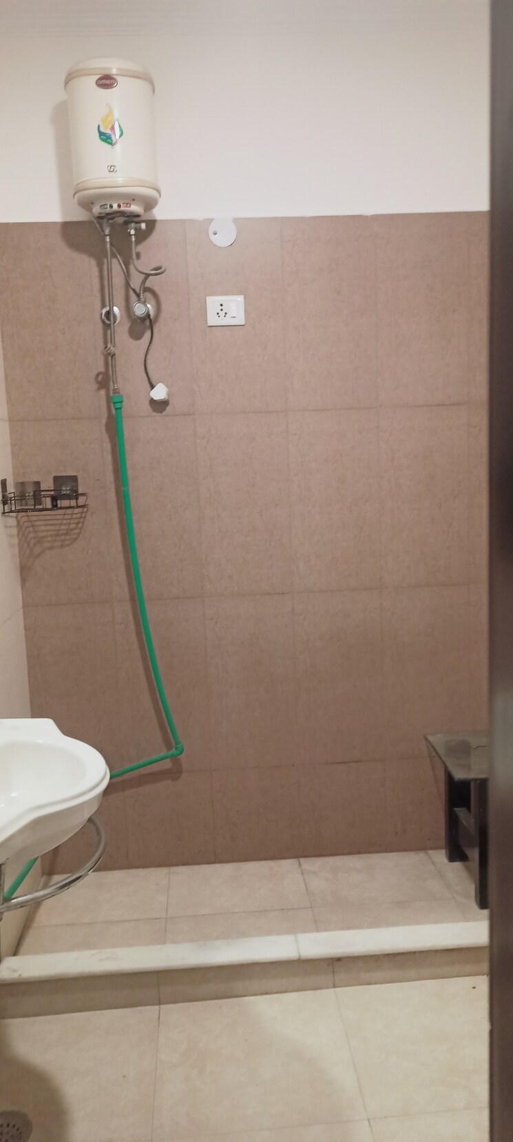Bathroom, gupta-awas 3 Bedroom 2700 Sq.Ft. Builder Floor In Sector 43 Gurgaon 9374810
