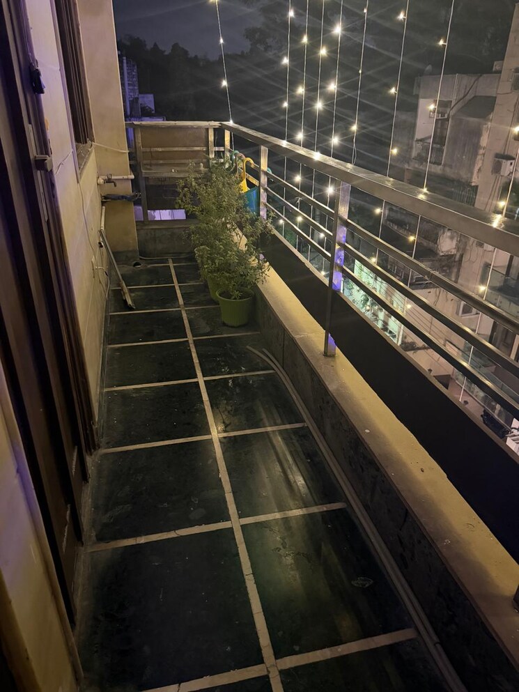 Balcony, greater kailash i 3 Bedroom 1800 Sq.Ft. Builder Floor In Greater Kailash I Delhi 9374811