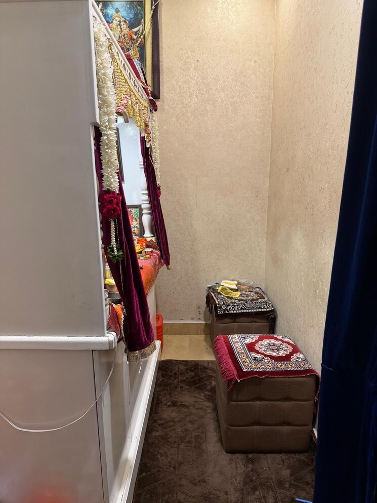 Bedroom, greater kailash i 3 Bedroom 1800 Sq.Ft. Builder Floor In Greater Kailash I Delhi 9374811