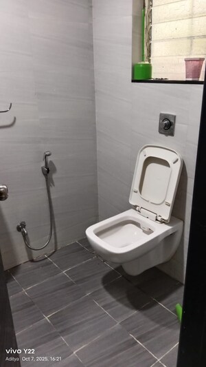 Master Bedroom in 2 BHK Apartment at Harsh Vihar, Aundh – for Rent