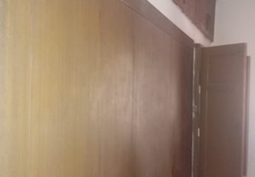 Room in 2 BHK Builder Floor at Sector 19 – for Rent