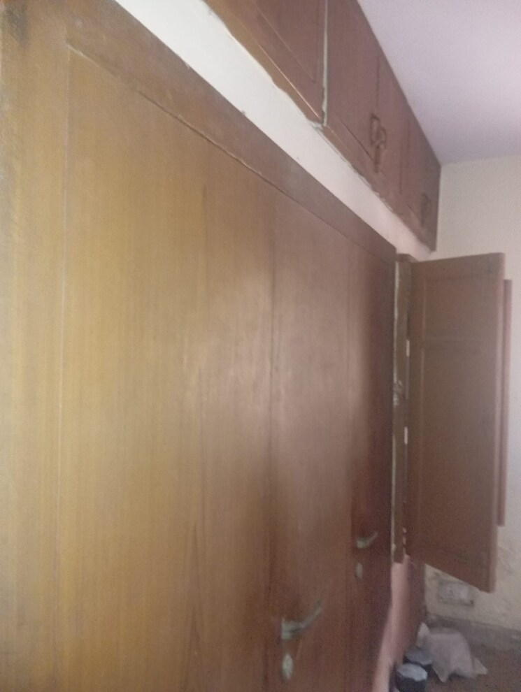 Room, sector 19 2 Bedroom 650 Sq.Ft. Builder Floor In Sector 19 Noida 9374851