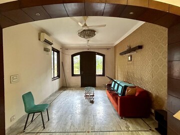 Kitchen in 4 BHK Villa at SS Mayfield Gardens, Sector 51 – for Rent