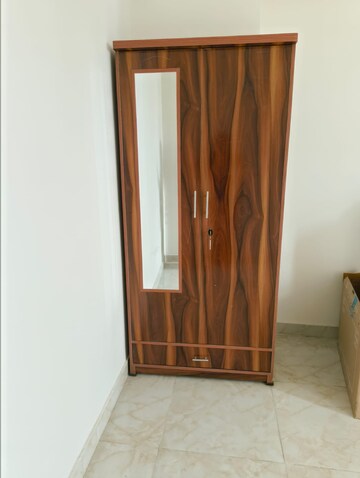 Room in 2 BHK Apartment at Gaurs Siddhartham, Siddharth Vihar – for Rent