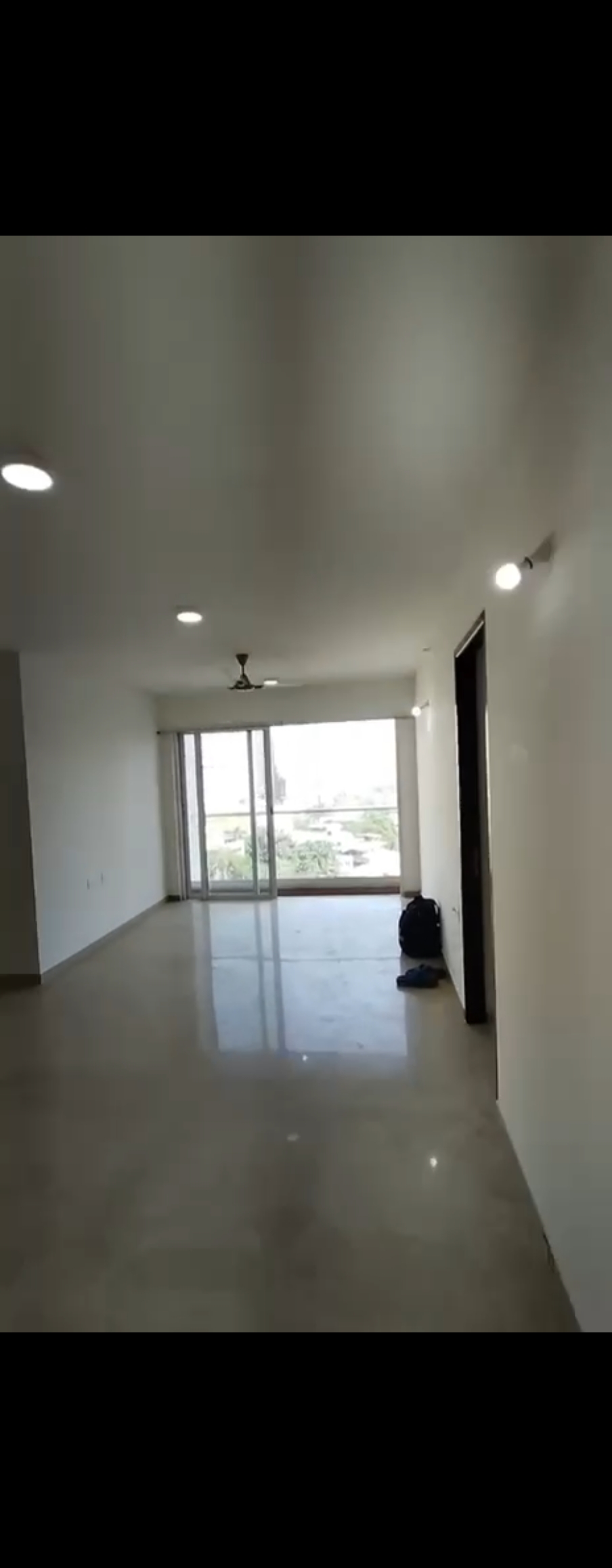3.5 BHK + Servant Room Apartment For Rent in Indiabulls One Indiabulls