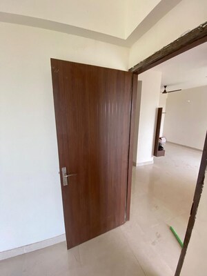 Room in 2 BHK Apartment at Pyramid Heights, Sector 85 – for Rent