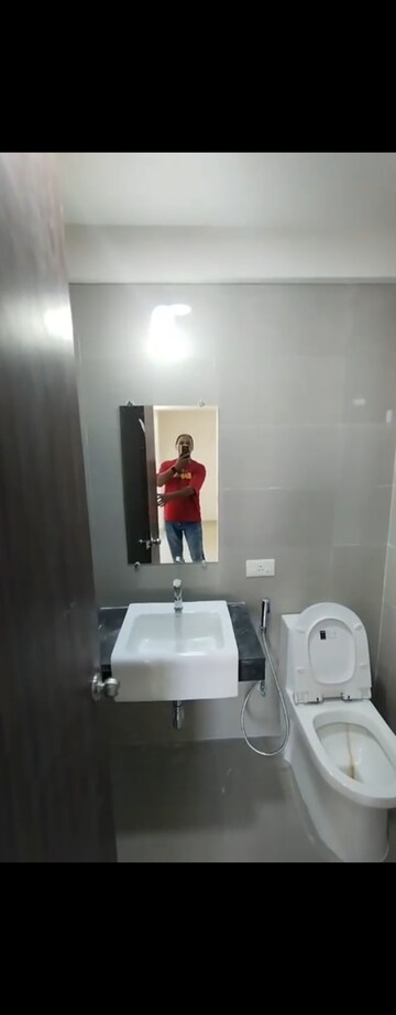 Bathroom in 3.5 BHK Apartment at Indiabulls One Indiabulls, Pokhran Road No Two – for Rent