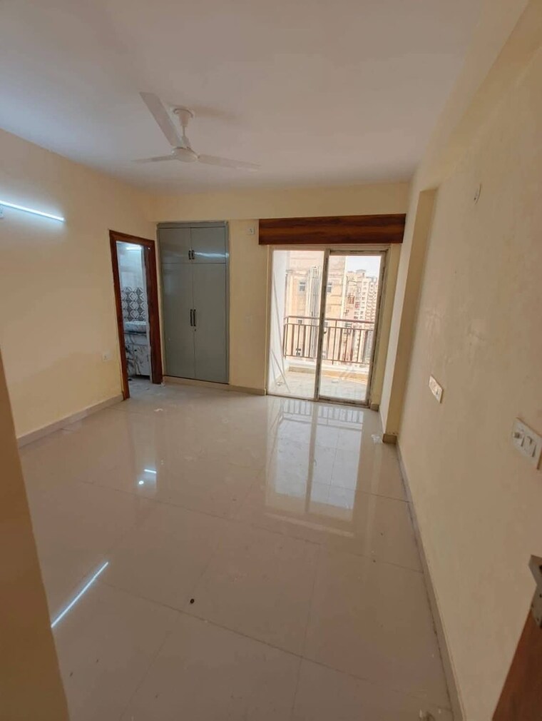 Room, mahagun-moderne 2 Bedroom 1250 Sq.Ft. Apartment In Sector 78 Noida 9374907