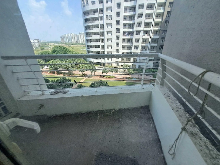 Balcony, raheja-vedaanta 3 Bedroom 3018 Sq.Ft. Apartment In Sector 108 Gurgaon 9374910