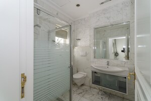 Bathroom in 3 BHK Apartment at Pearl Horizon, Jogeshwari West – for Rent