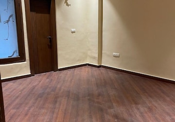Room in 6 BHK Villa at RWA Apartments Sector 50, Sector 50 – for Sale