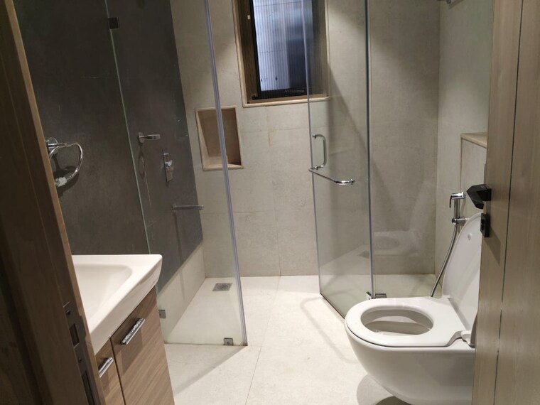 Bathroom, sri-fortune-one 4 Bedroom 3750 Sq.Ft. Apartment In Banjara Hills Hyderabad 9374919