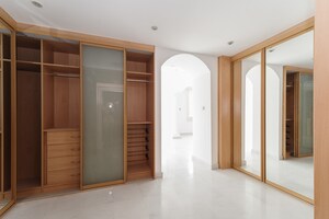 Room in 3 BHK Apartment at Pearl Horizon, Jogeshwari West – for Rent