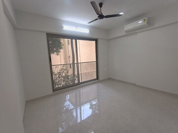 Room in 1 BHK Apartment at Subhash CHS, Chembur – for Sale