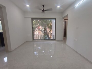 Room in 1 BHK Apartment at Subhash CHS, Chembur – for Sale