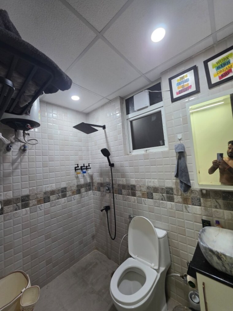 Bathroom, signature-global-park-4-and-5 3 Bedroom 1120 Sq.Ft. Apartment In Sohna Sector 36 Gurgaon 9374936