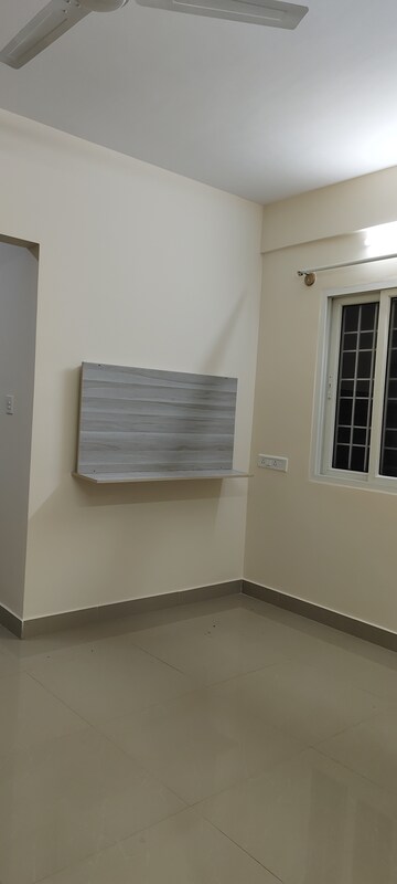 Room in 1 BHK Apartment at Indiranagar – for Rent