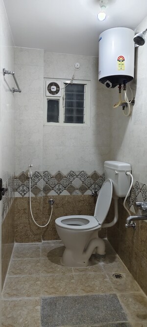 Bathroom in 1 BHK Apartment at Indiranagar – for Rent