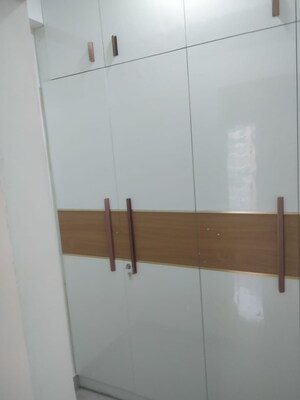 Furnished Amenities in 2.5 BHK Apartment at Sare Home, Sector 92 – for Rent