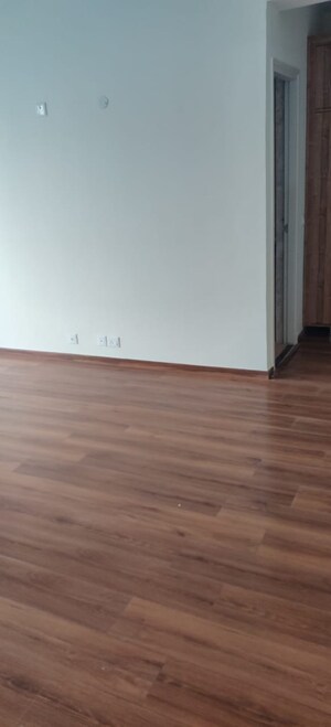 Room in 2.5 BHK Apartment at Sare Home, Sector 92 – for Rent