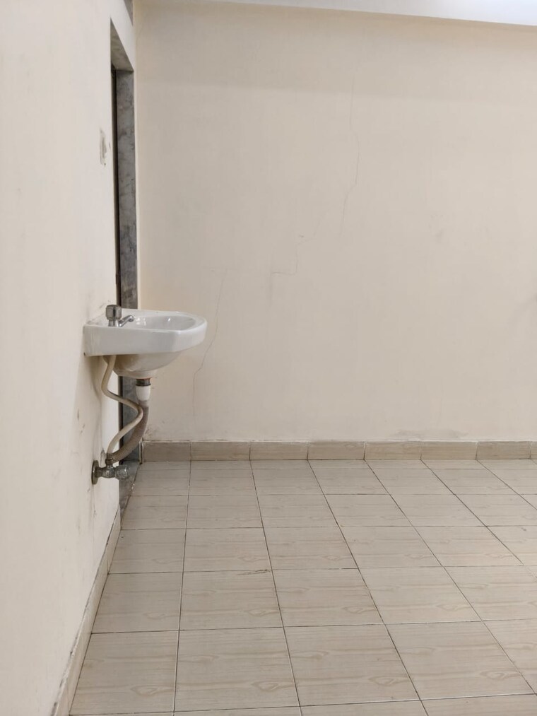 Master Bedroom, kurla east 1 Bedroom 400 Sq.Ft. Apartment In Kurla East Mumbai 9374965