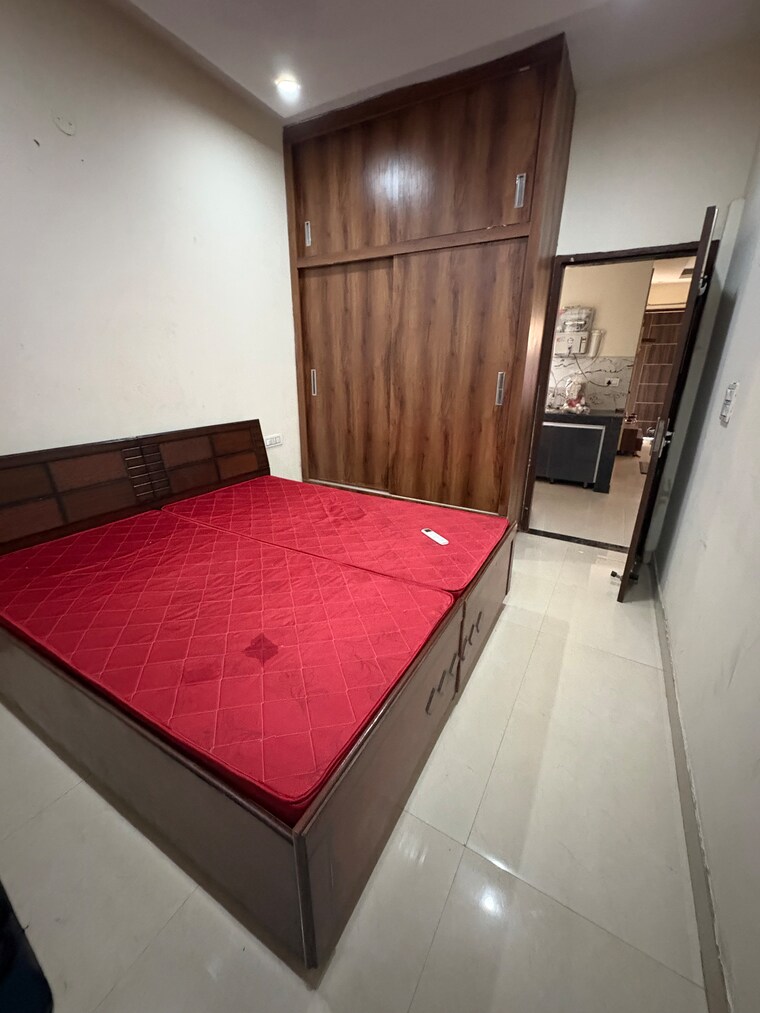 Room, kharar 2 Bedroom 998 Sq.Ft. Apartment In Kharar Mohali 9374960