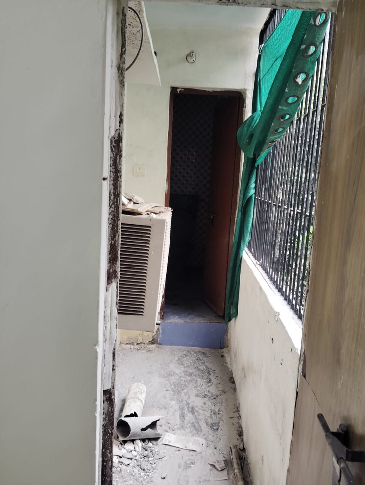 Other, rwa-flats-pocket-40 2 Bedroom 800 Sq.Ft. Apartment In Kalkaji Delhi 9374980