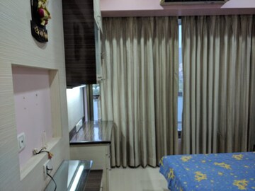 Master Bedroom in 2 BHK Apartment at JP Decks, Goregaon East – for Rent