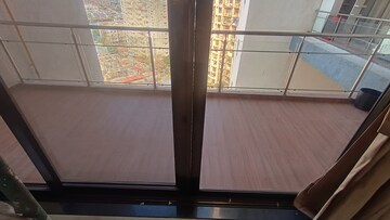 Room in 4 BHK Apartment at Adani Group Western Heights, Andheri West – for Rent
