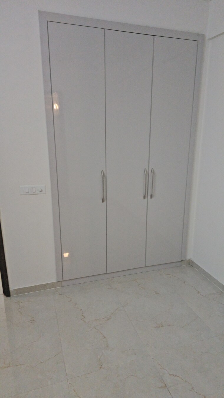 Room, smart-world-gems 3.5 Bedroom 1423 Sq.Ft. Apartment In Sector 89 Gurgaon 9375021